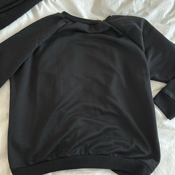 Black sweatshirt - Picture 3 of 4